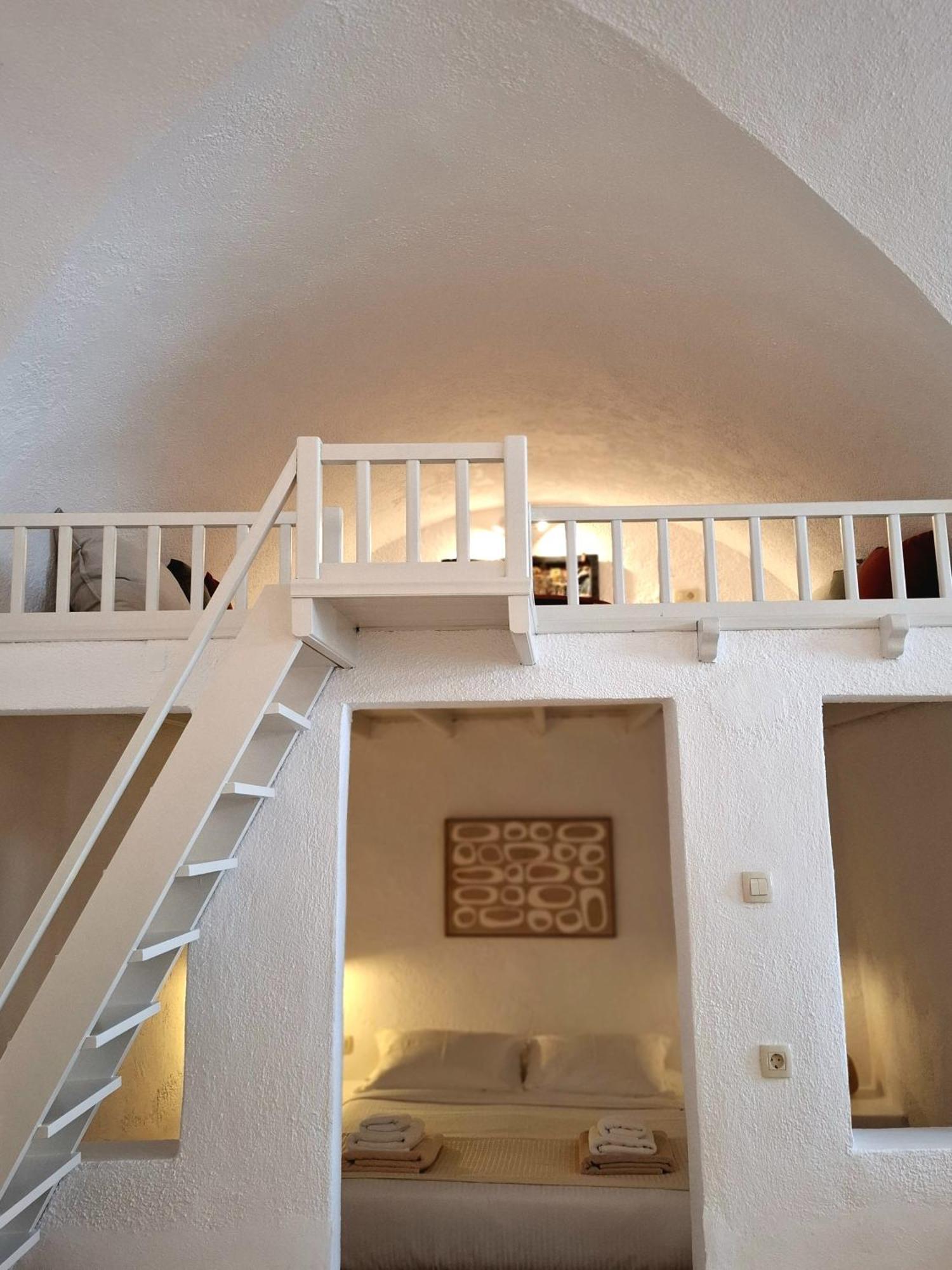 Mardanza Krokos Suites Imerovígli Extérieur photo